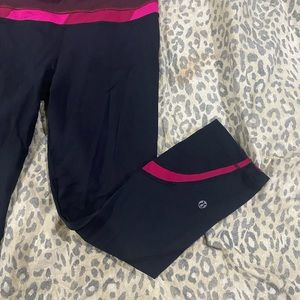LULU Lemon capri leggings!